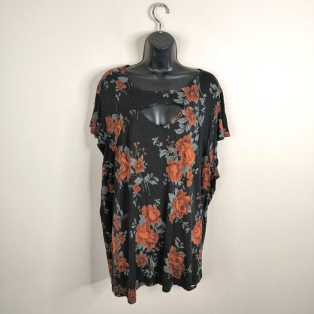Torrid Super Soft Knit Lounge Relaxed Fit Cutout Flairy Floral Romantic Top 5X
